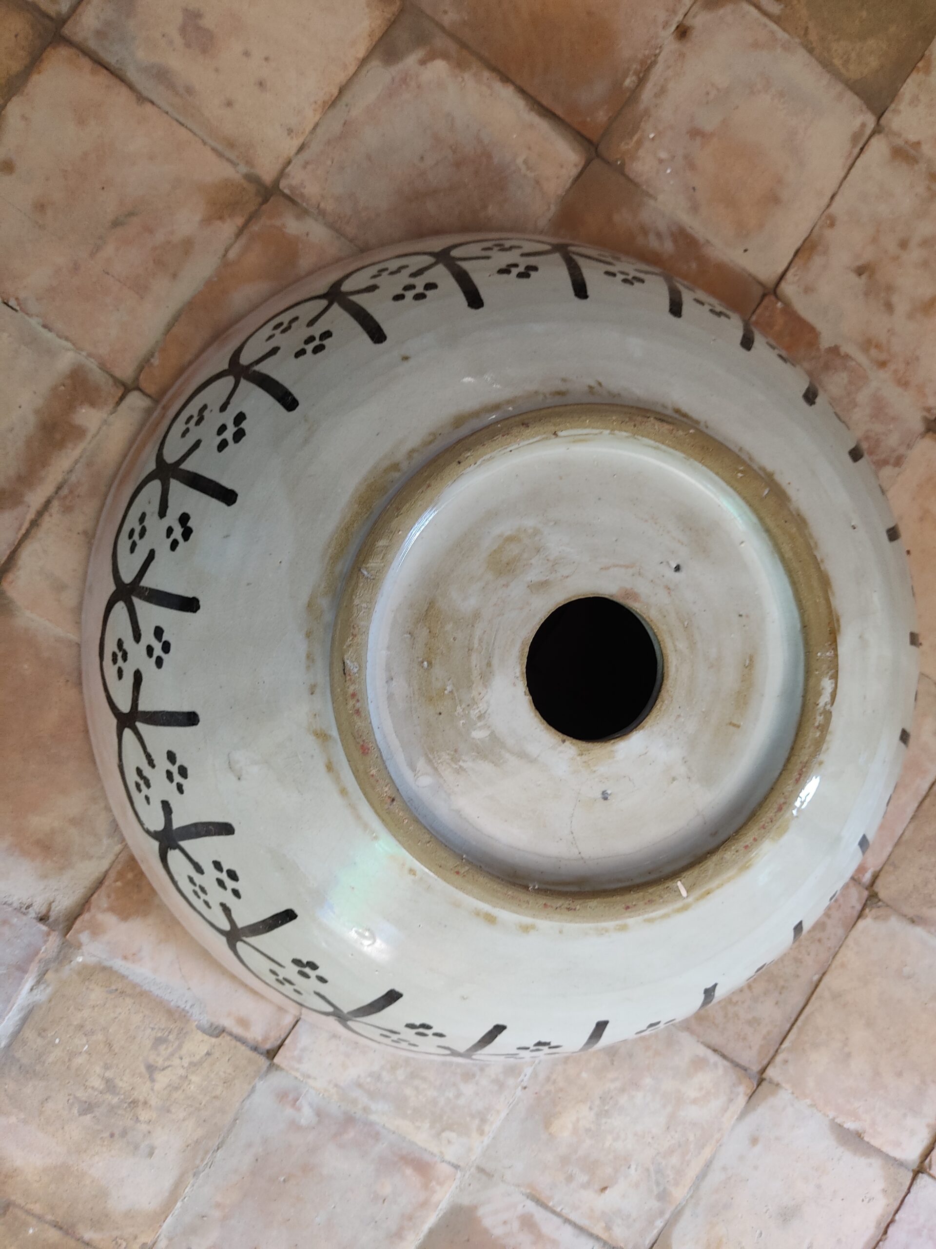 Handcrafted Moroccan Ceramic Sink – Authentic Artisan Design - Image 3