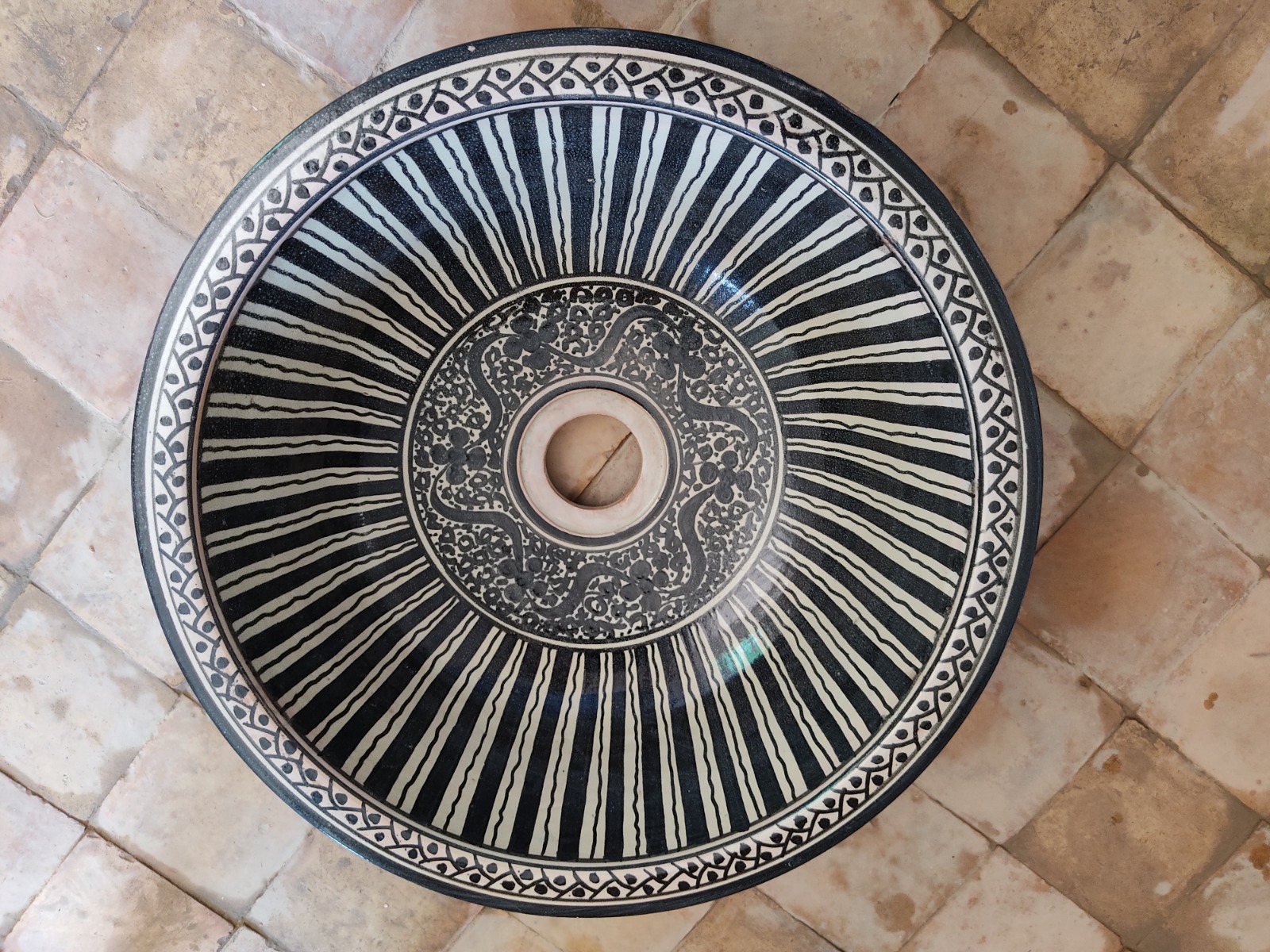 Moroccan Ceramic Sink with a Distinctive, Refined Design